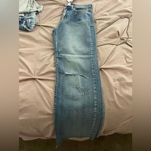 Sneak Peak Straight Leg Ankle Jeans